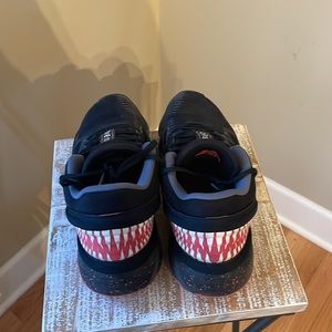 DON issue 2 venom. Adidas basketball shoes. Good condition Slightly used. Size 7